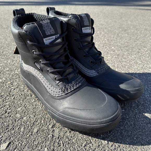 SOLE on eBay NWT Vans Cole Navin Standard Mid MTE Snow Boots - Size 11 - Picture 5 of 6